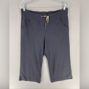 Lululemon Wide Leg Cropped sweatpants size 8 like new condition